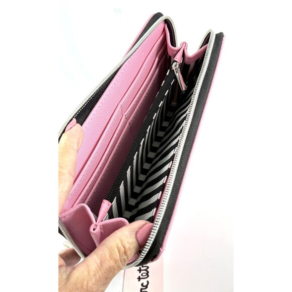 NWT Marc Tetro 8” Pink With Black Cat Zip Faux Leather Wallet w/Box - Picture 4 of 6
